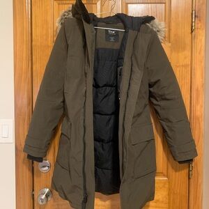 TNA Aritzia Bancroft Down Jacket